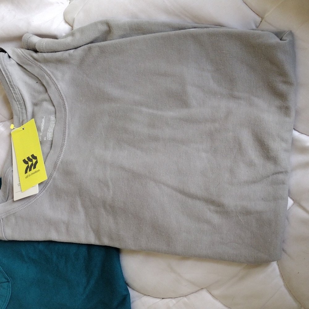 Shirt bundle - Picture 2 of 6